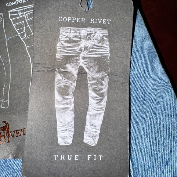 Men's Relaxed Fit Denim Cargo Jeans - Picture 9 of 9